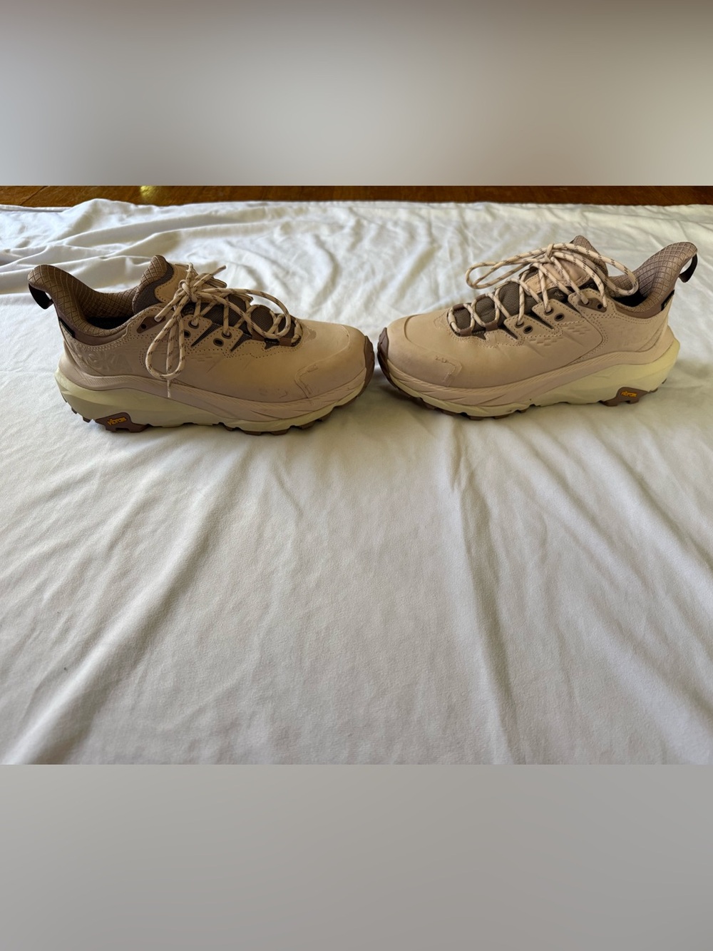 Hoka One Kaha 2 Low Gtx Women’s Size 8B cosmic pearl